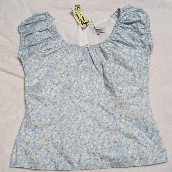 Magnolia Place Light Blue Daisy Top in XL - Picture 1 of 3